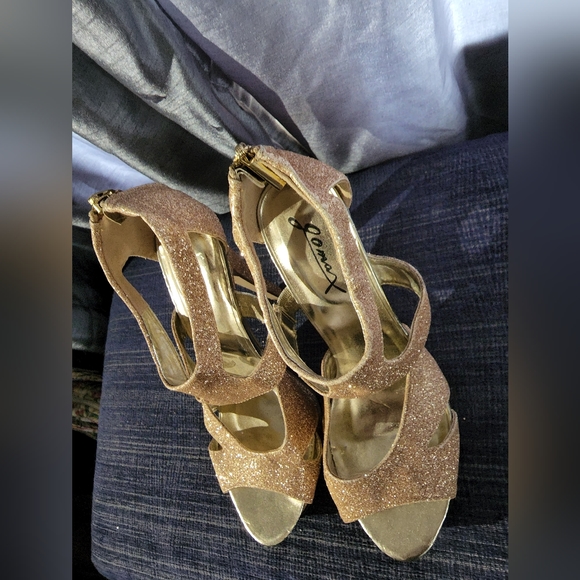NWOT Women's size 8 Gomax champagne glitter formal strappy high heel sandals - Picture 4 of 9